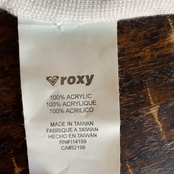 Roxy Reversible Black/White Checkered Hat - Picture 5 of 5